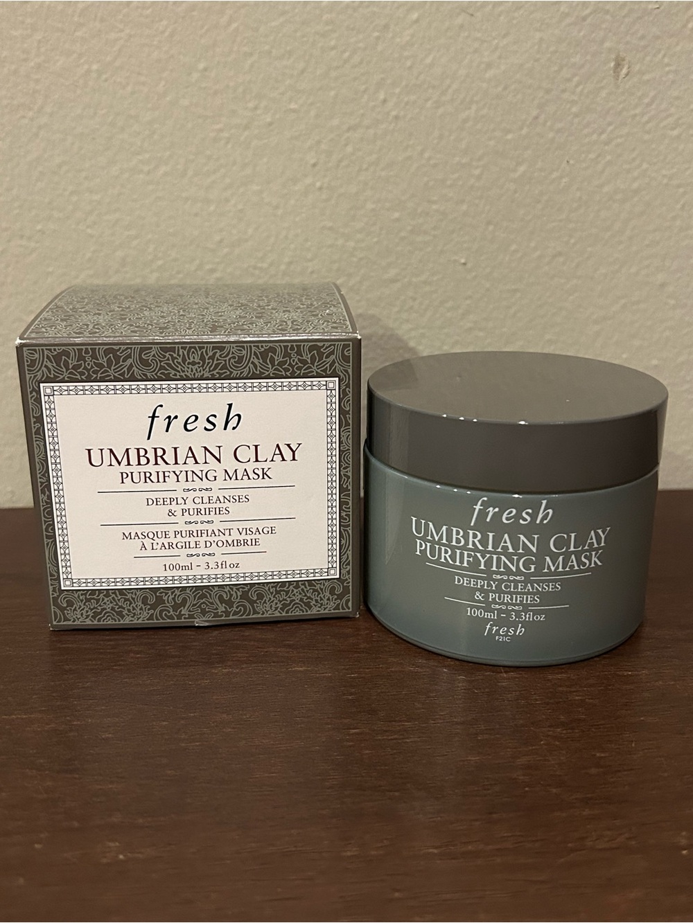 fresh Umbrian Clay Purifying Mask
